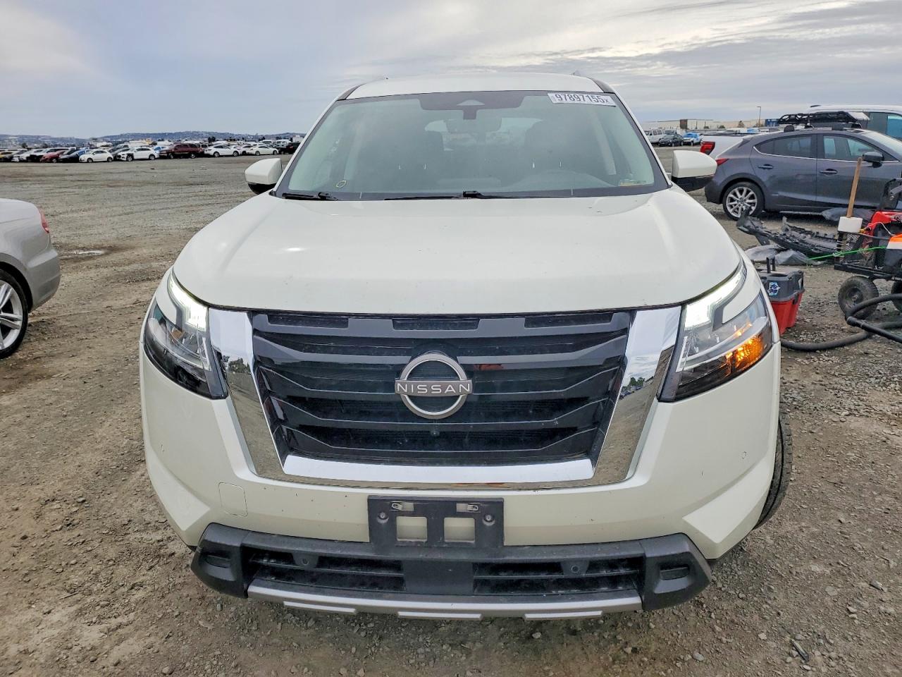 2023 NISSAN PATHFINDER SL photo 9
