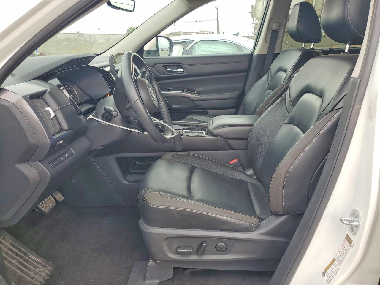 2023 NISSAN PATHFINDER SL photo 13