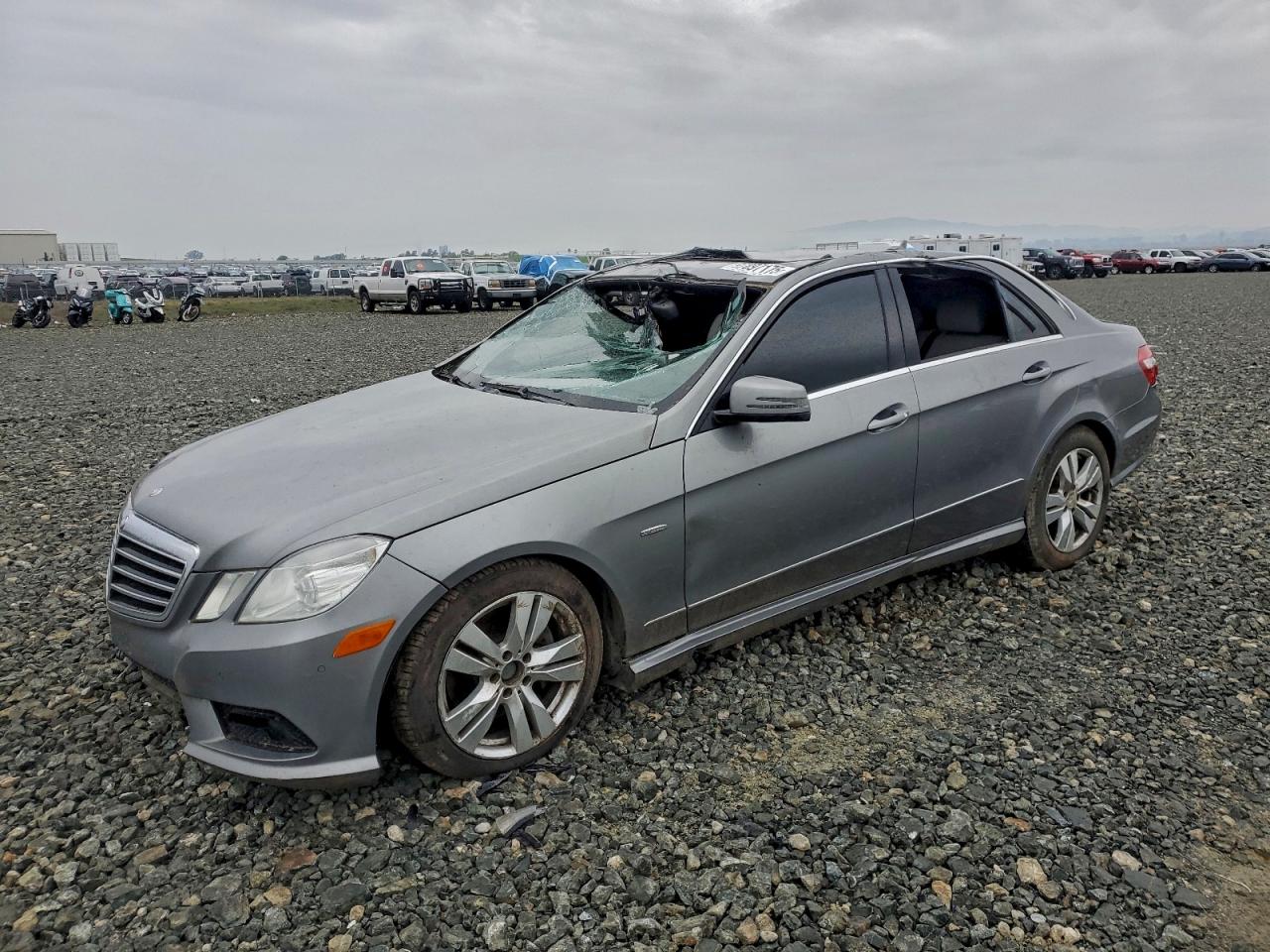 2011 MERCEDES-BENZ E