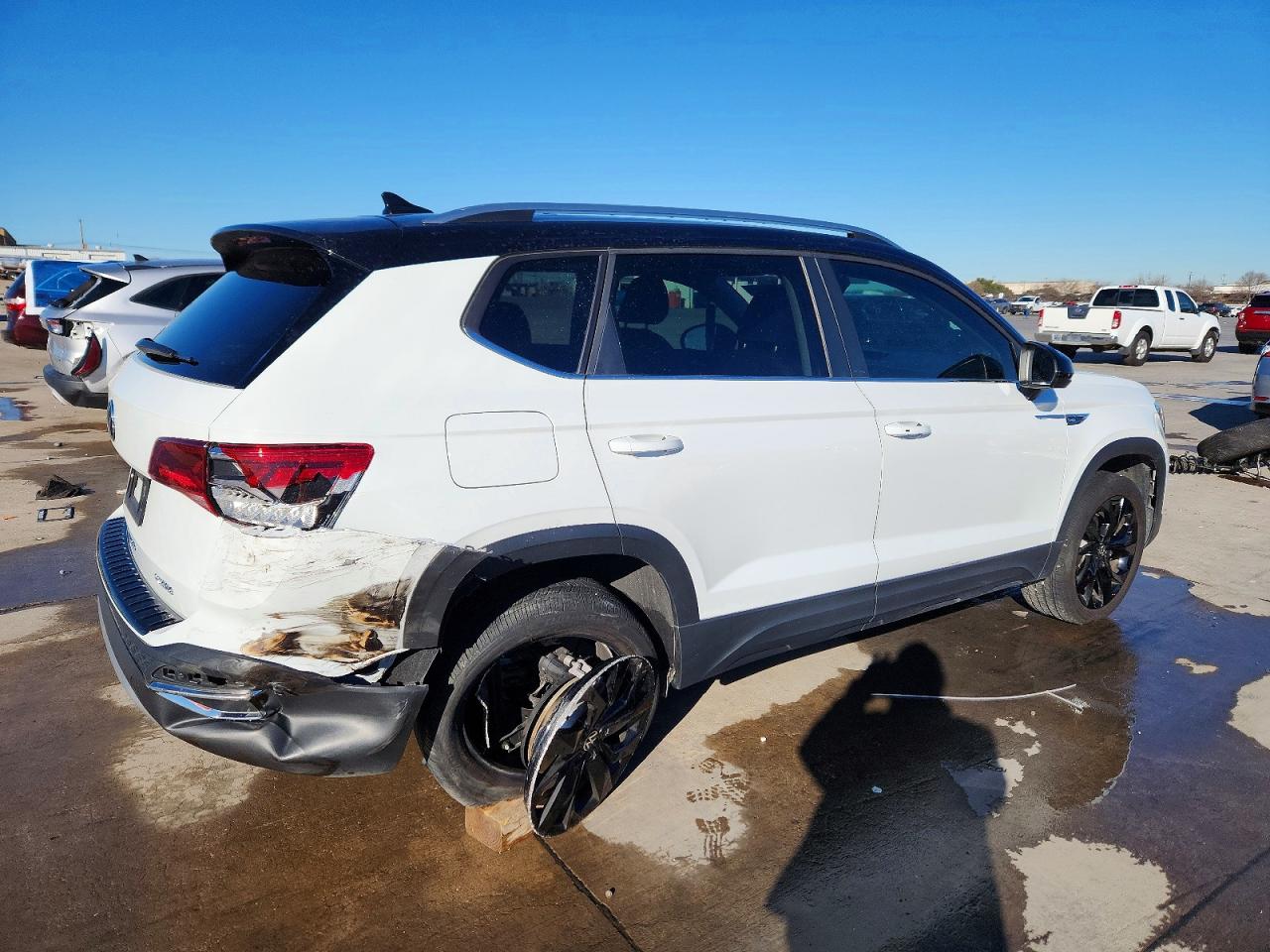 2024 VOLKSWAGEN TAOS SE photo 3
