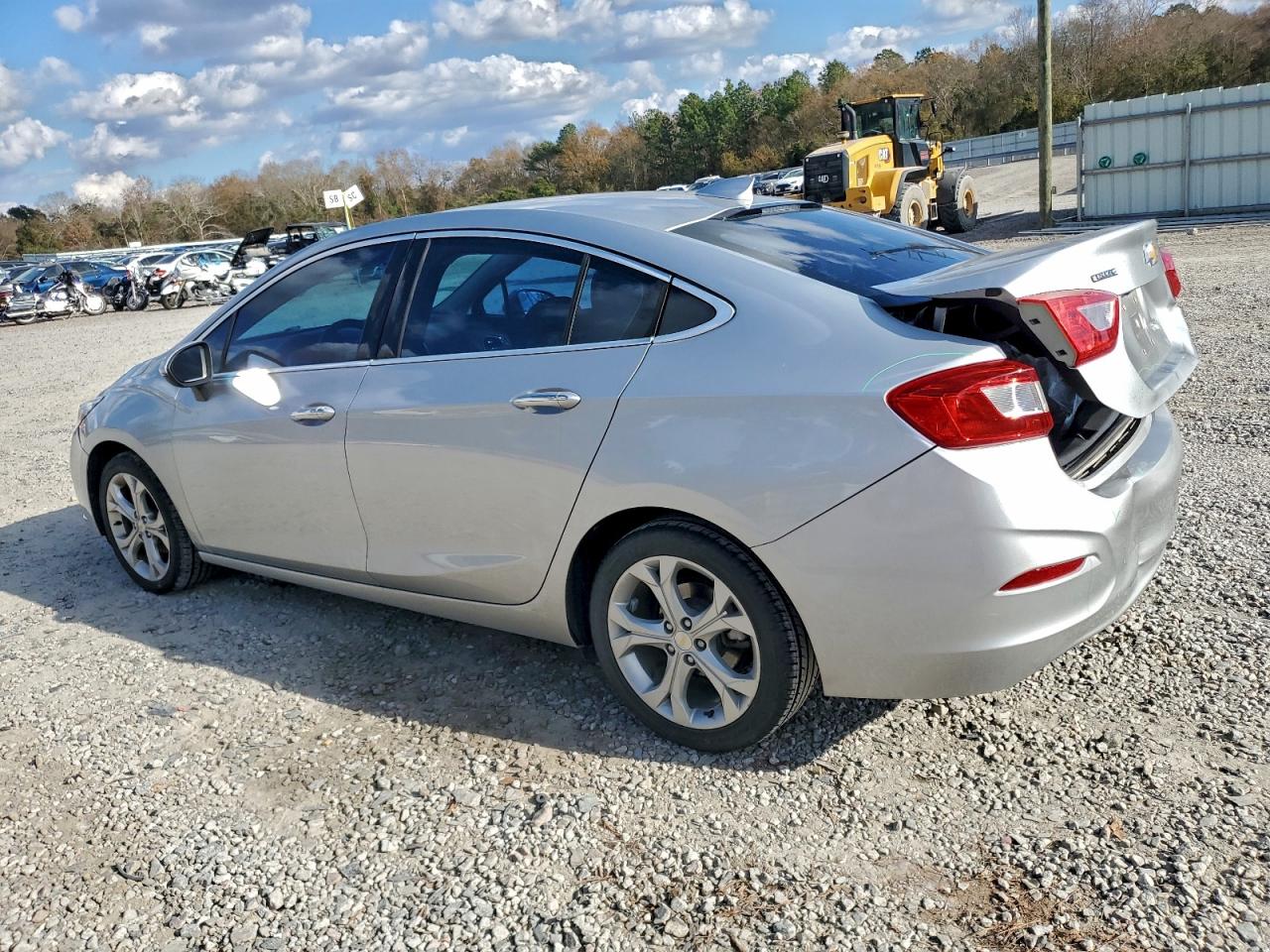 2017 CHEVROLET CRUZE PREMIER photo 2