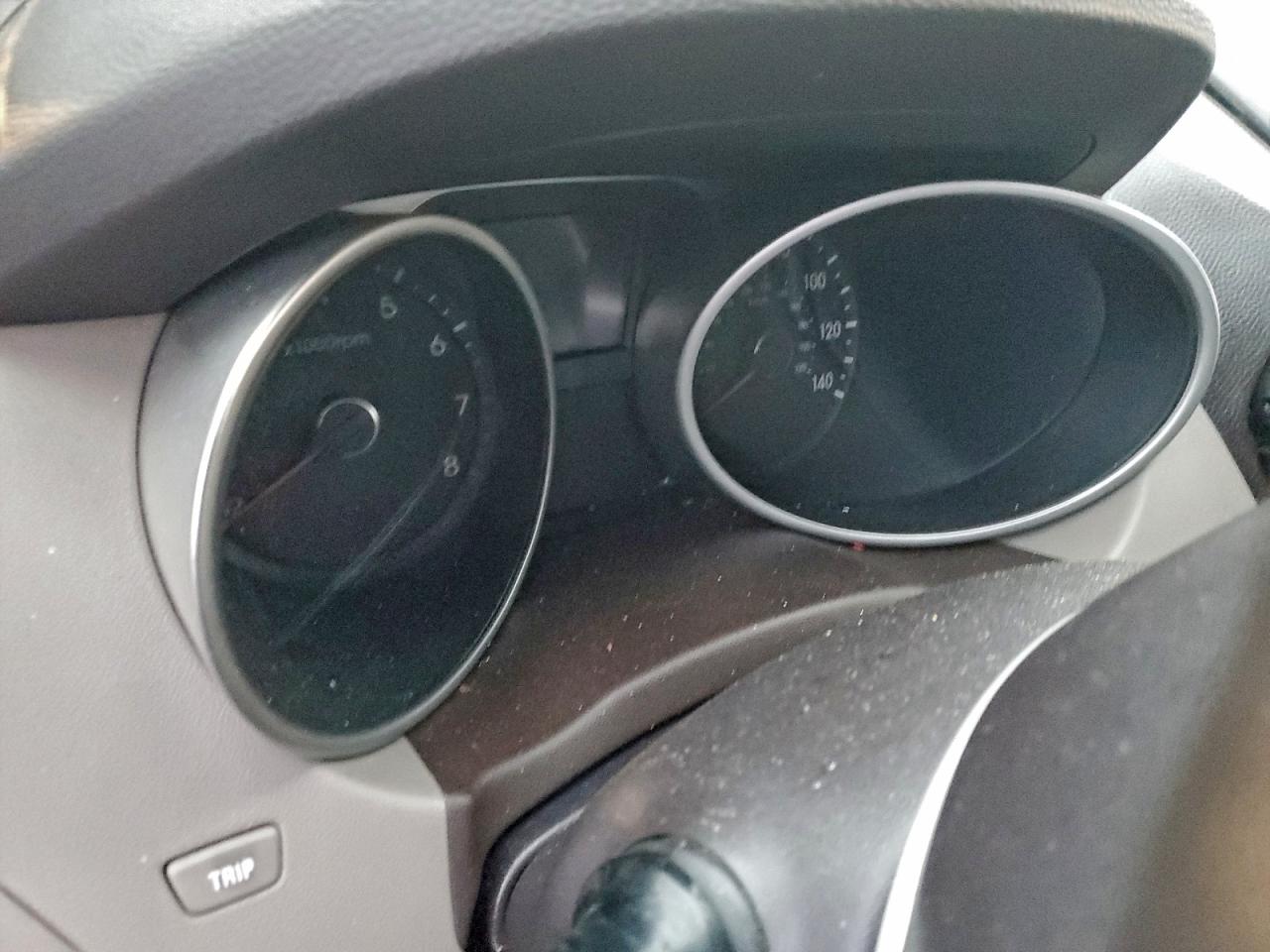 2013 HYUNDAI TUCSON GL photo 17