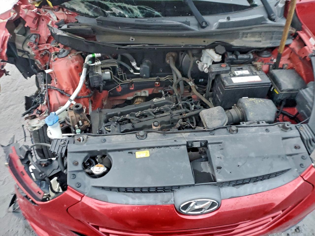 2013 HYUNDAI TUCSON GL photo 23