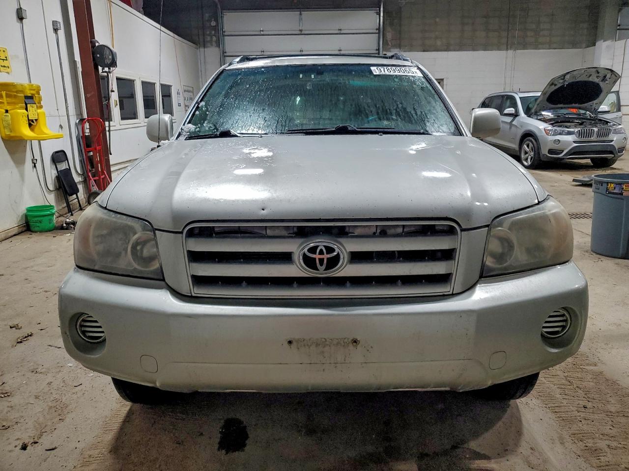 2005 TOYOTA HIGHLANDER photo 9