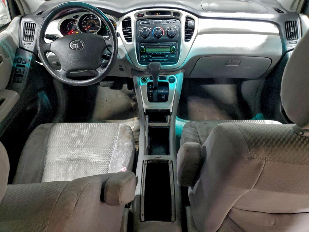 2005 TOYOTA HIGHLANDER photo 15