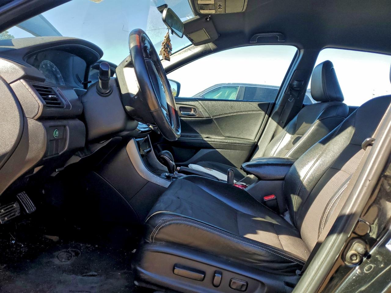 2016 HONDA ACCORD SPORT photo 7