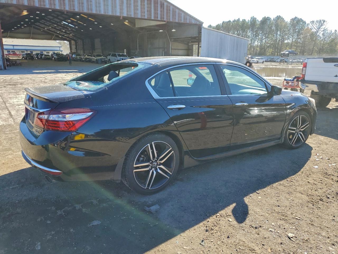 2016 HONDA ACCORD SPORT photo 3