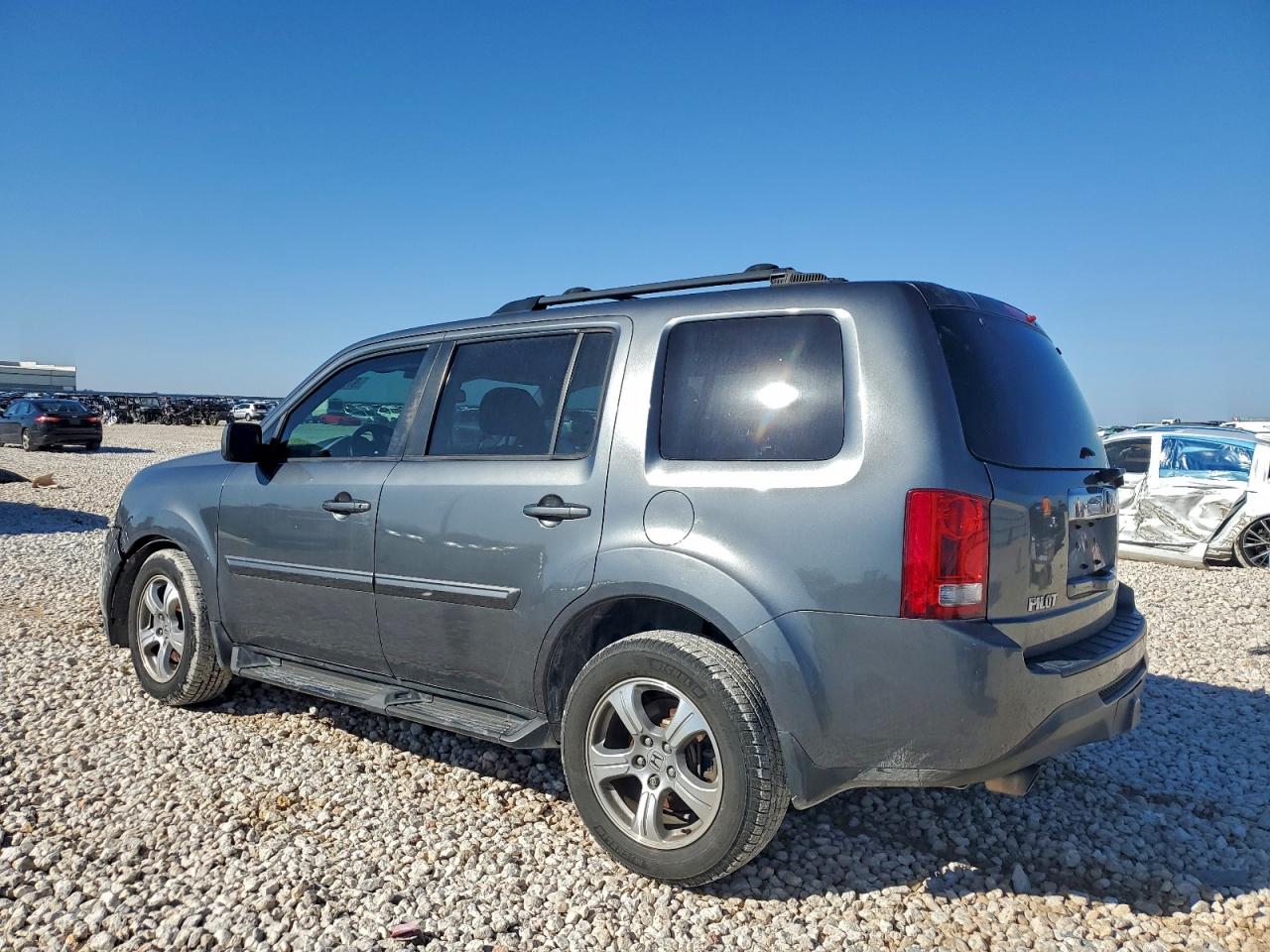 2013 HONDA PILOT EXL photo 2