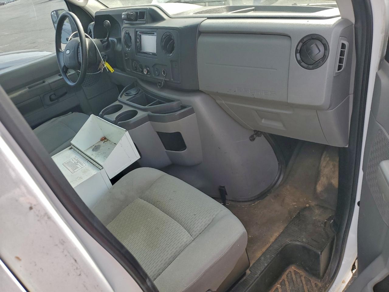 2011 FORD E250 UTILITY / SERVICE VAN photo 15