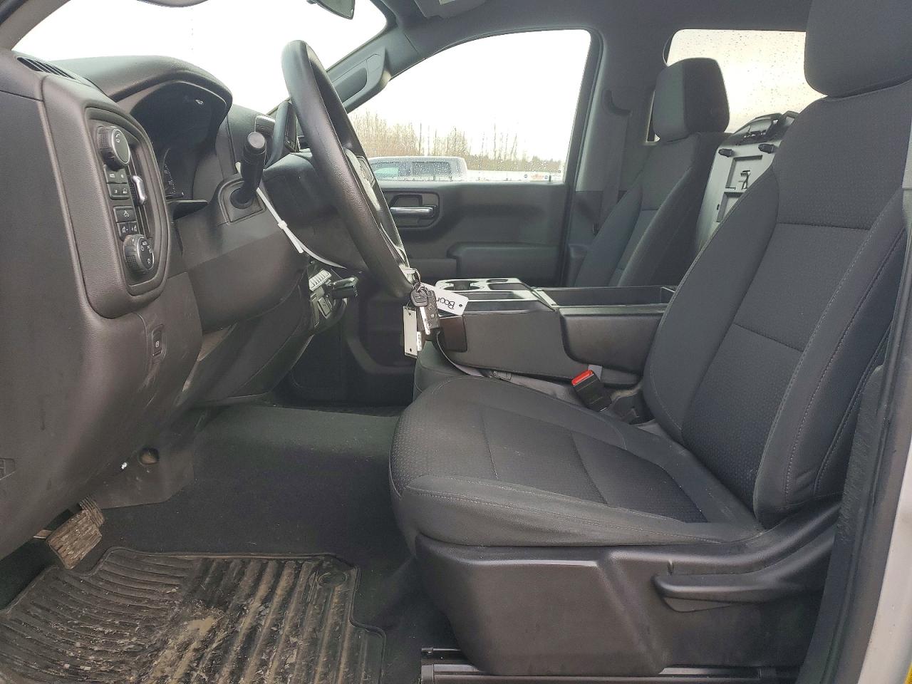 2021 CHEVROLET SILVERADO K1500 CUSTOM photo 13