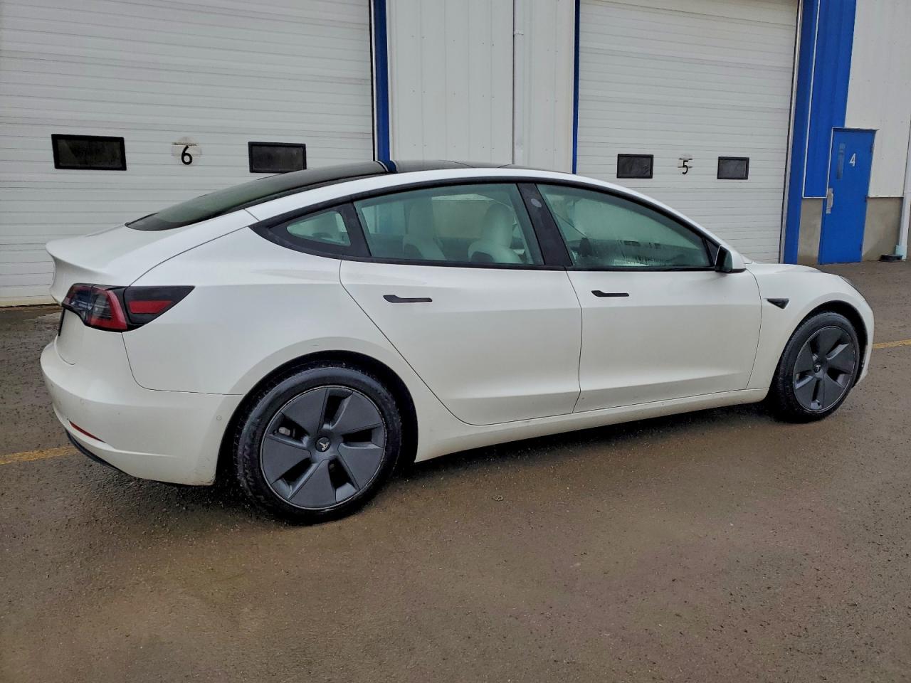 2022 TESLA MODEL 3 photo 3