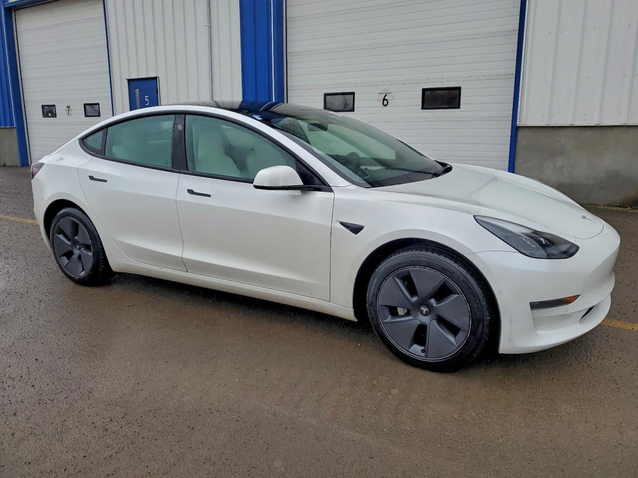 2022 TESLA MODEL 3 photo 4