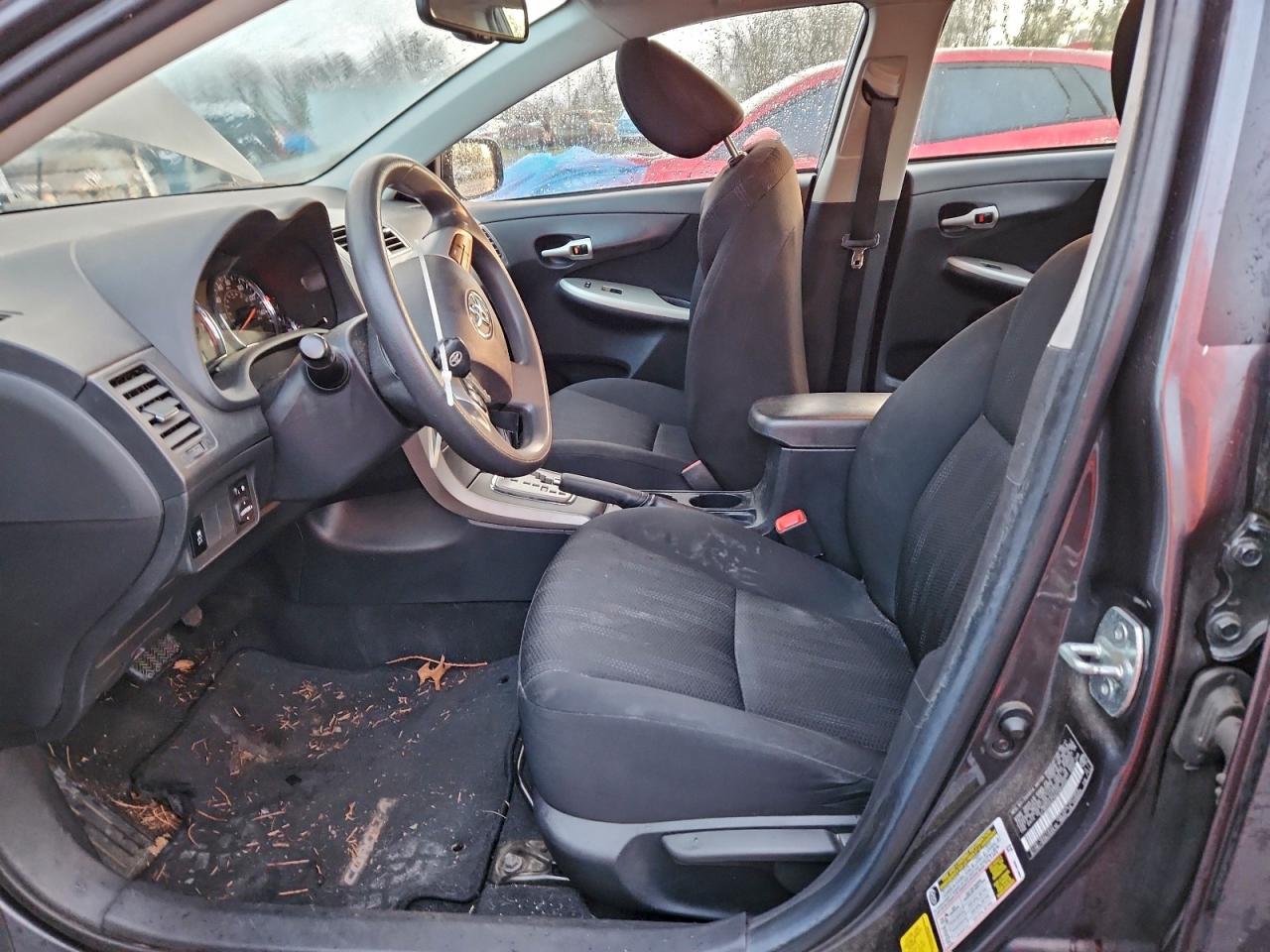 2011 TOYOTA COROLLA BASE photo 19