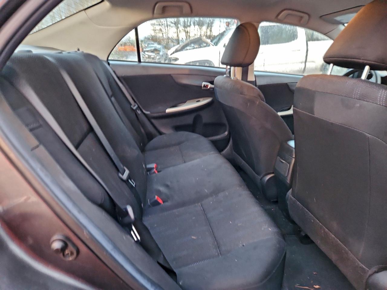 2011 TOYOTA COROLLA BASE photo 28