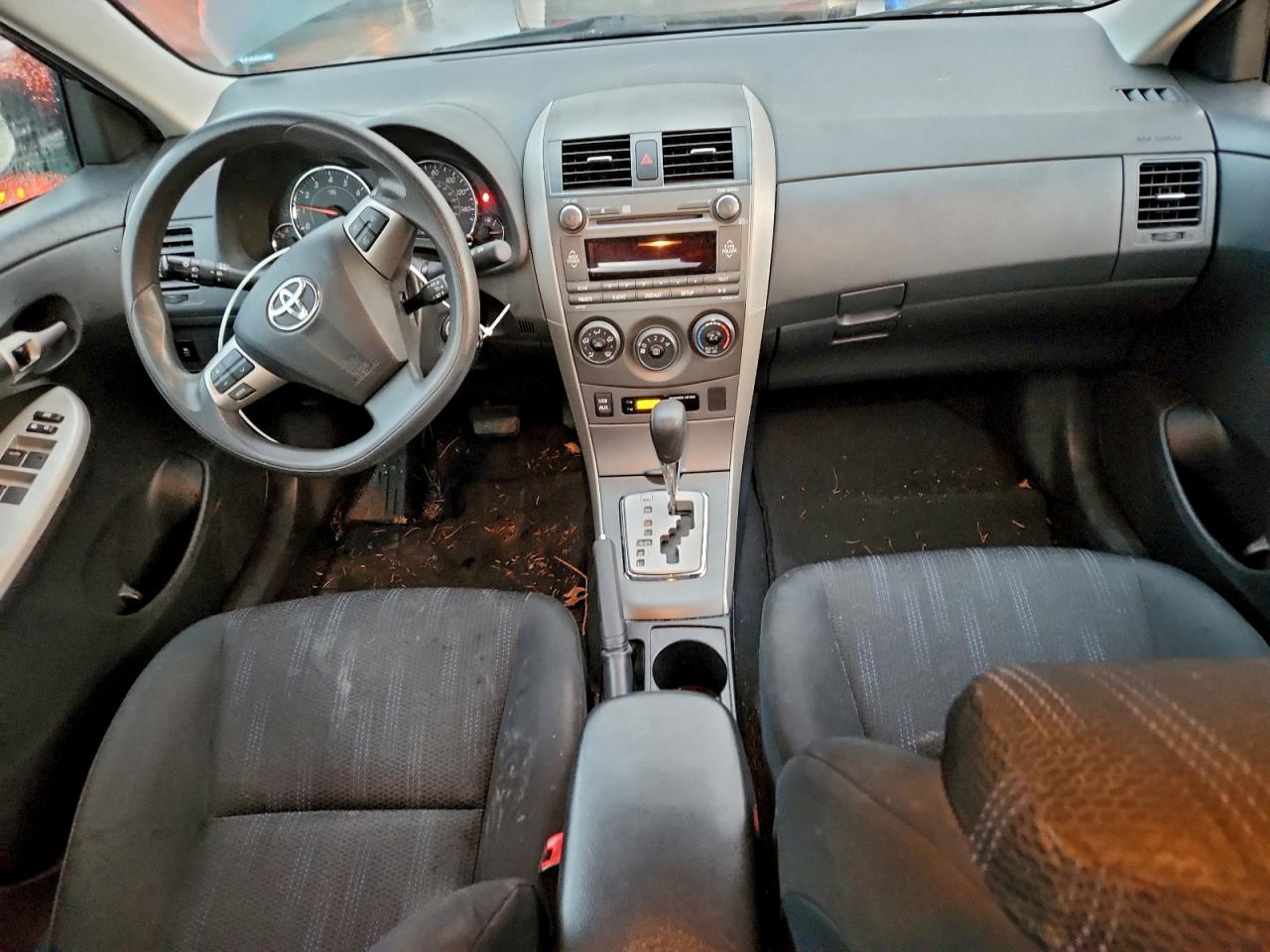 2011 TOYOTA COROLLA BASE photo 22