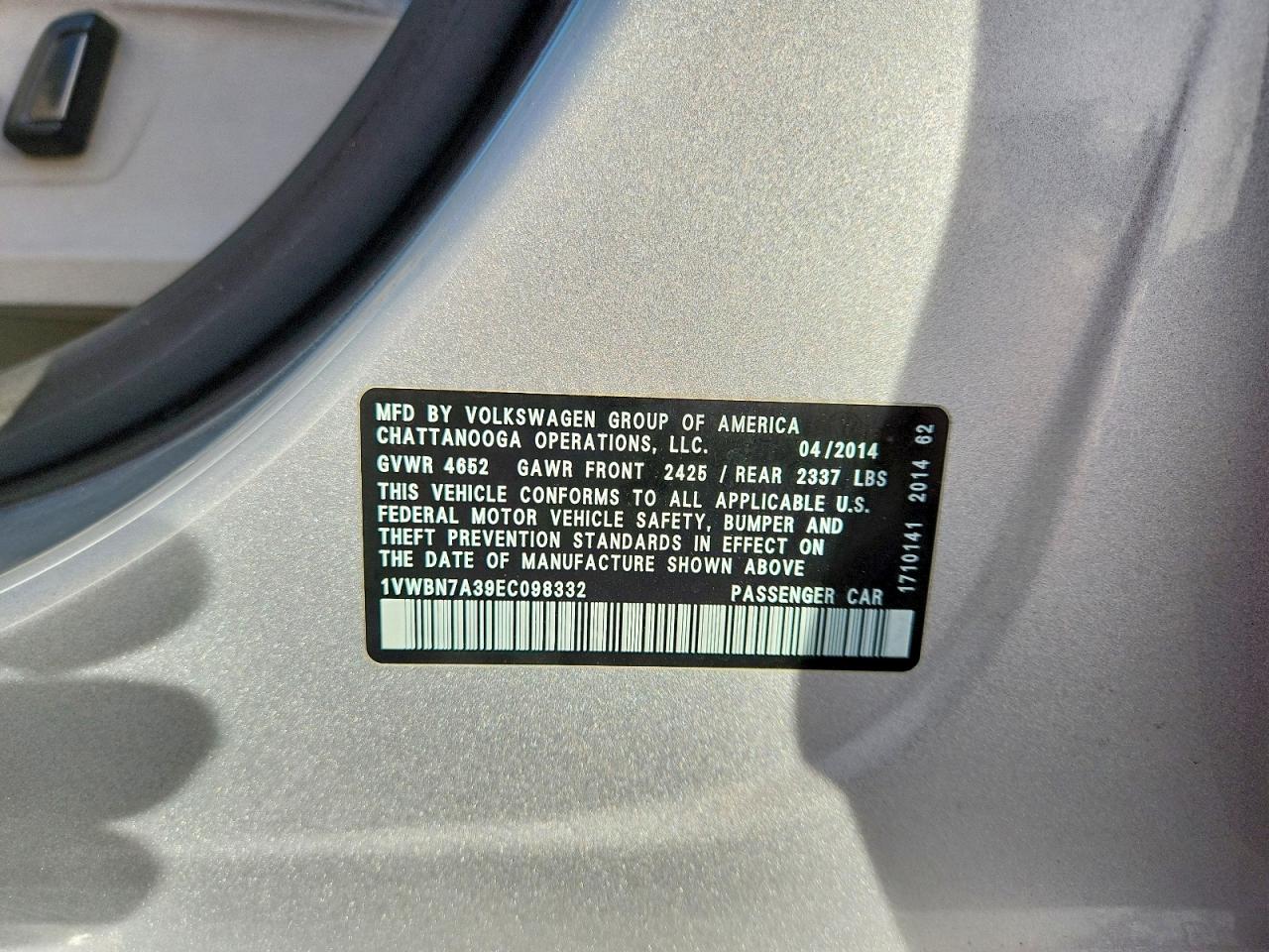 2014 VOLKSWAGEN PASSAT SE photo 12
