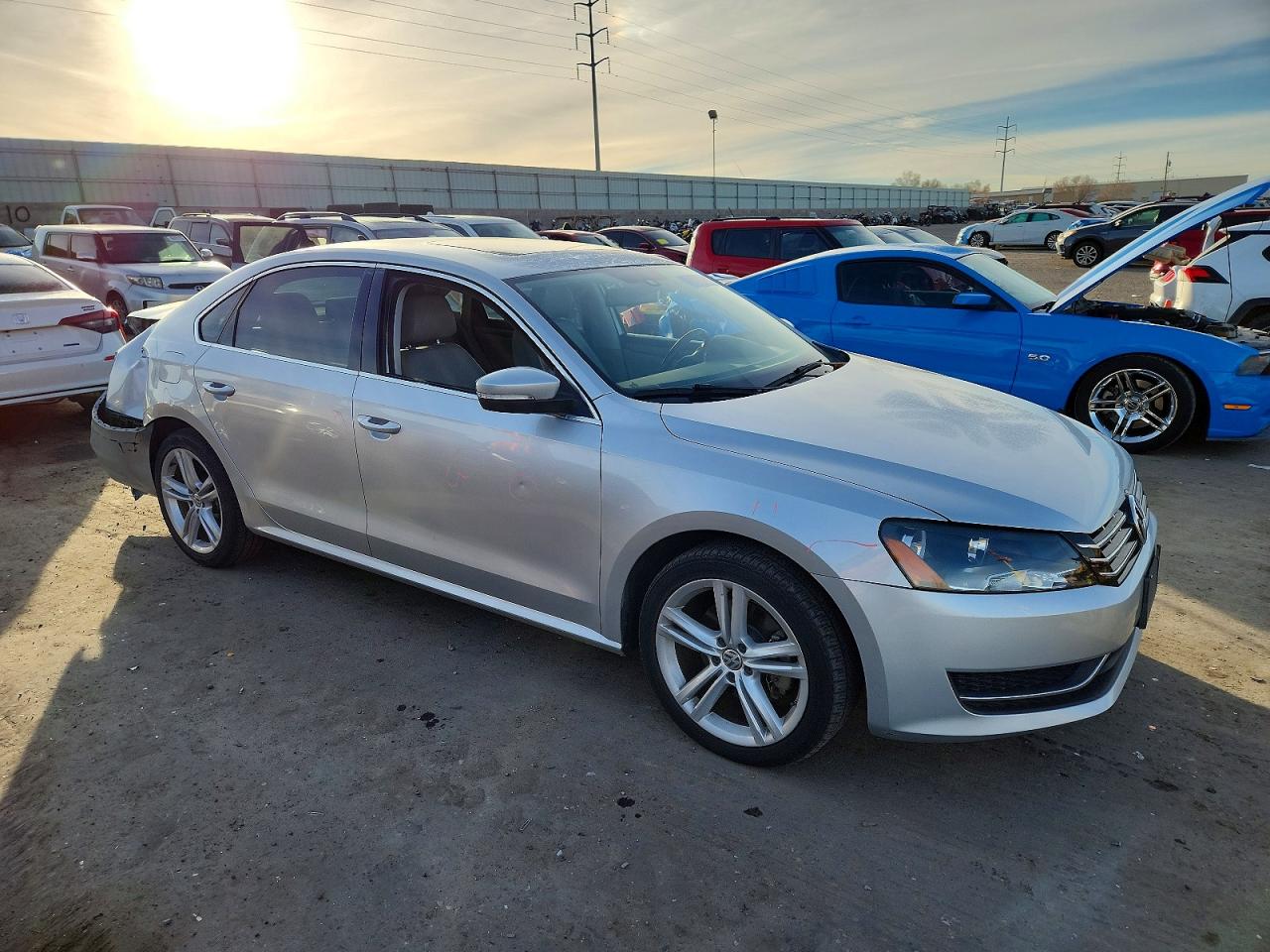 2014 VOLKSWAGEN PASSAT SE photo 4