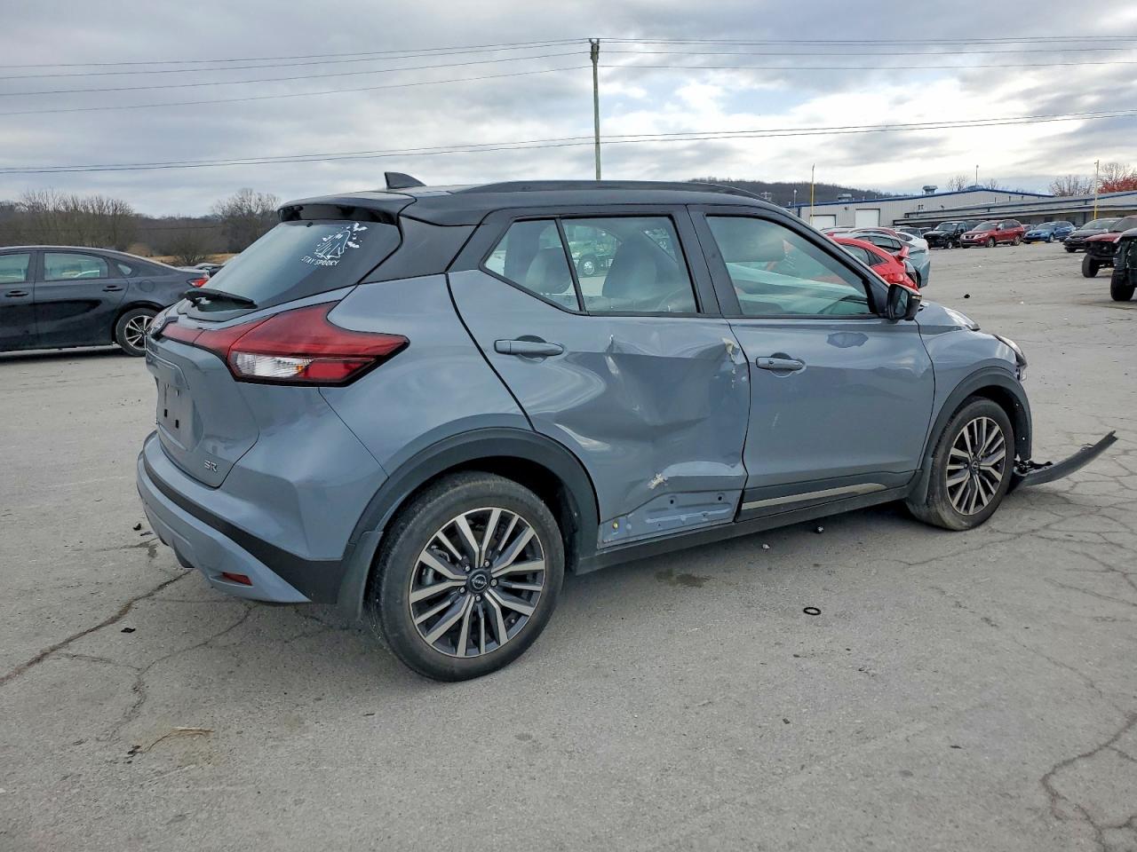 2023 NISSAN KICKS SR photo 5