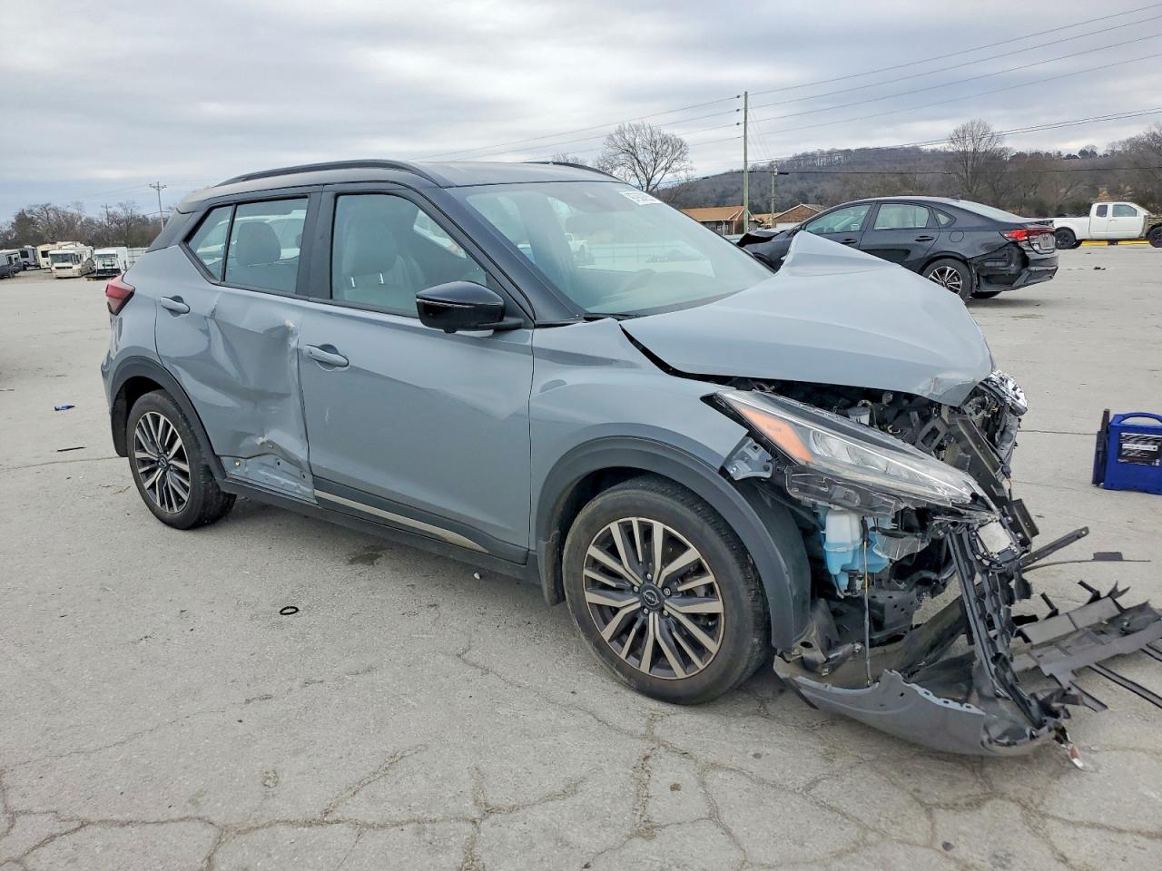 2023 NISSAN KICKS SR photo 7