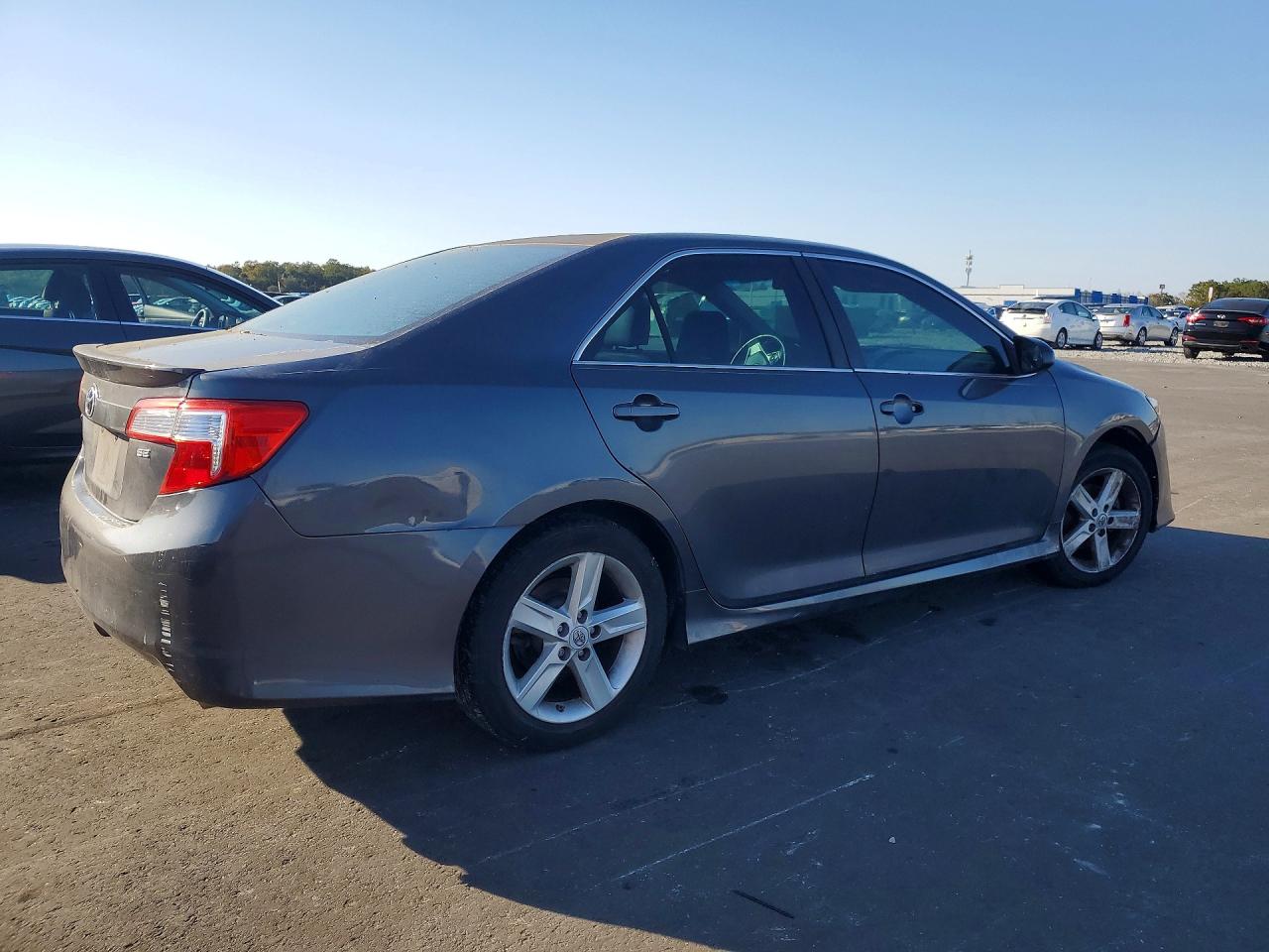 2012 TOYOTA CAMRY BASE photo 5