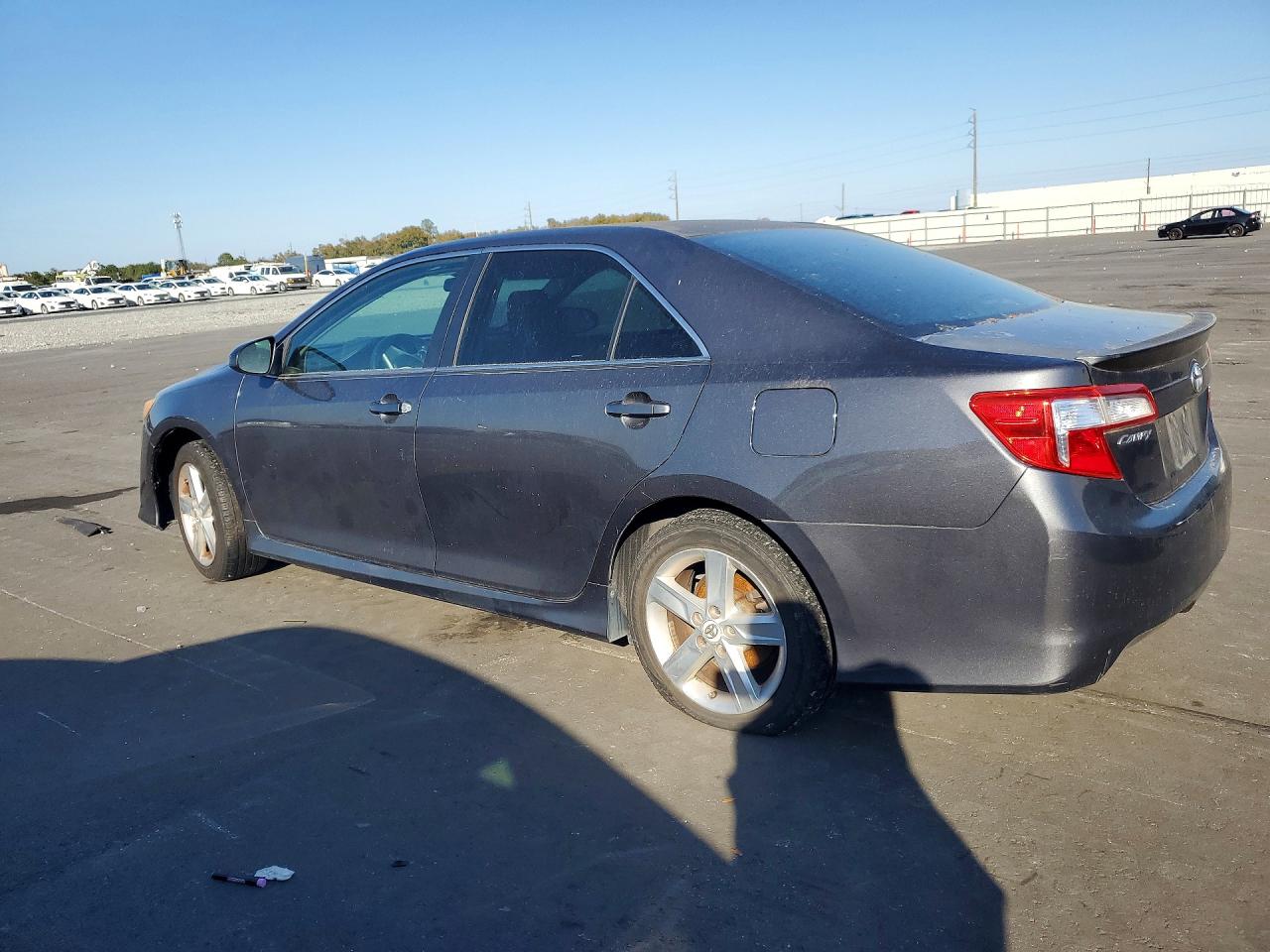 2012 TOYOTA CAMRY BASE photo 3