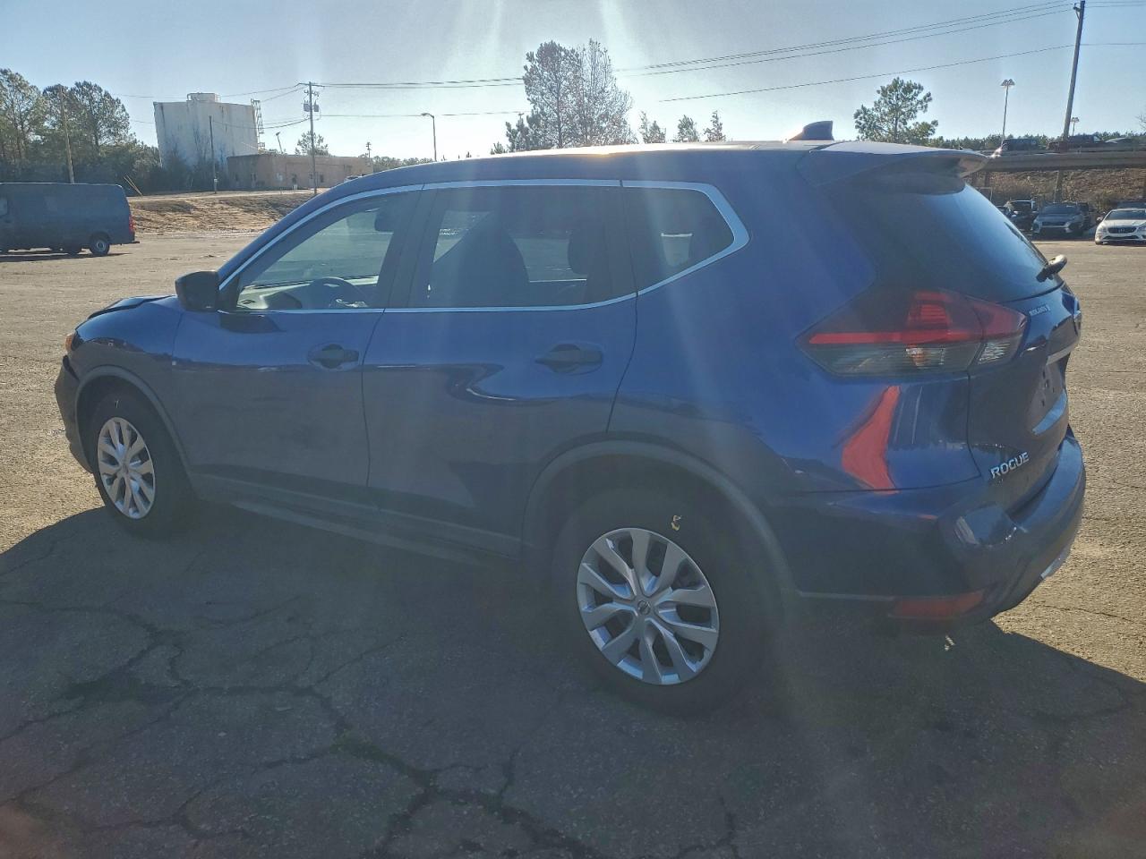 2020 NISSAN ROGUE S photo 2