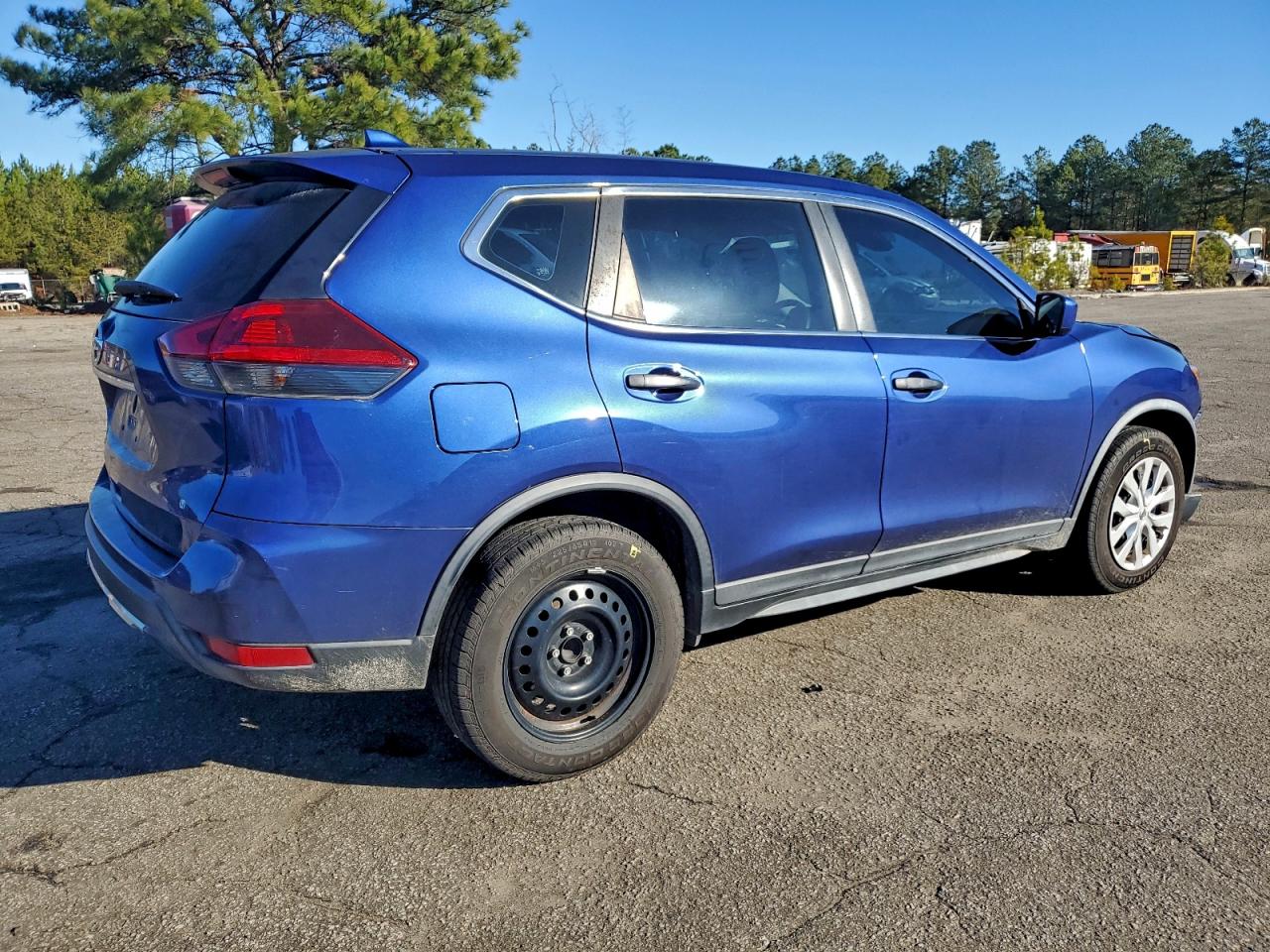 2020 NISSAN ROGUE S photo 3