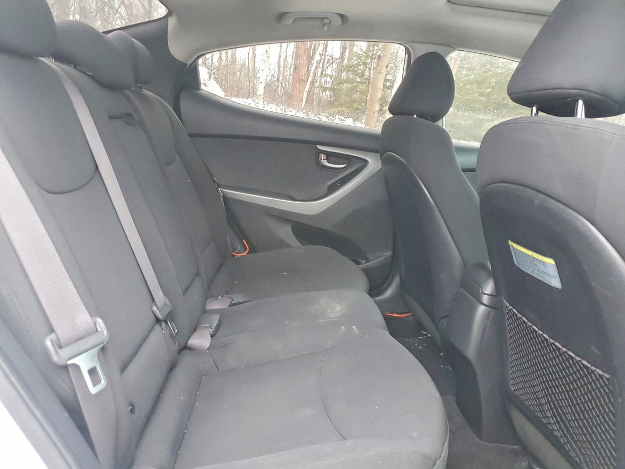 2015 HYUNDAI ELANTRA SE photo 10