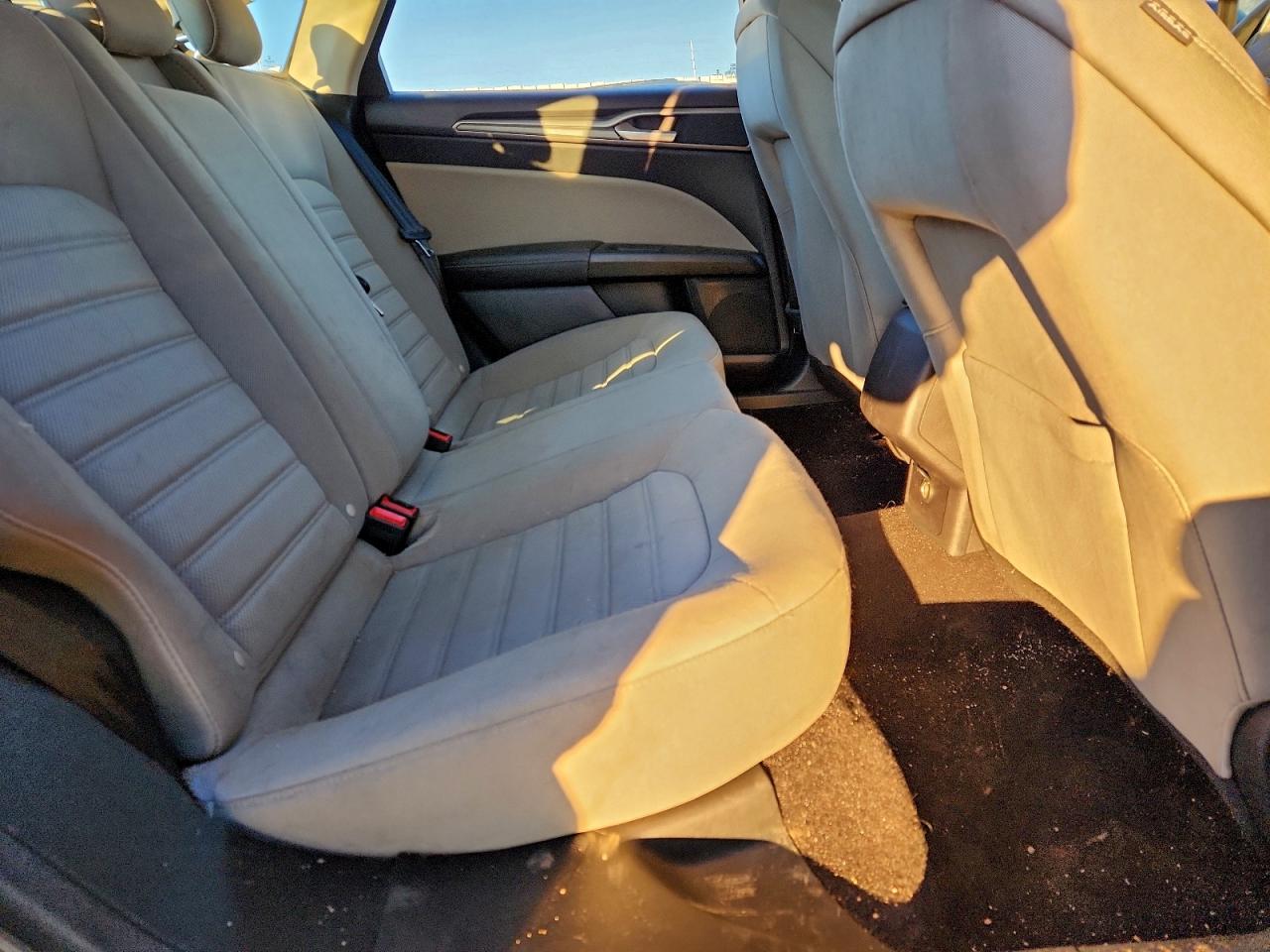 2020 FORD FUSION S photo 19