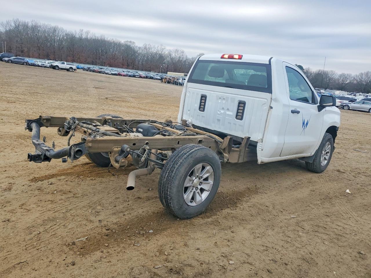 2021 CHEVROLET SILVERADO C1500 photo 3