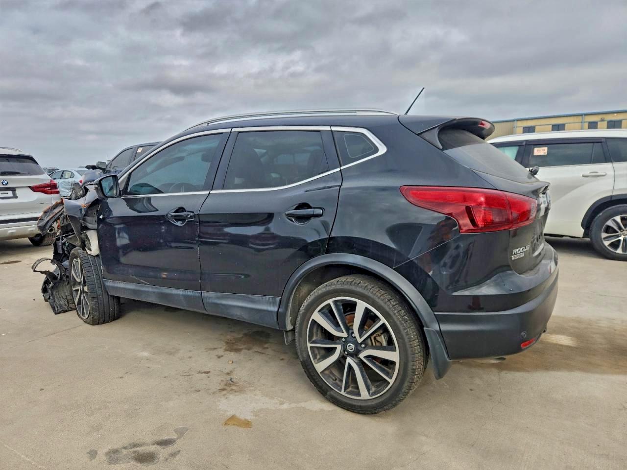 2019 NISSAN ROGUE SPORT S photo 4
