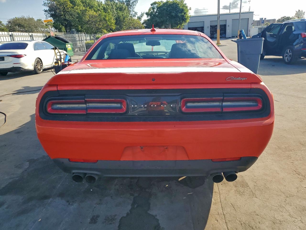 2016 DODGE CHALLENGER SXT photo 16