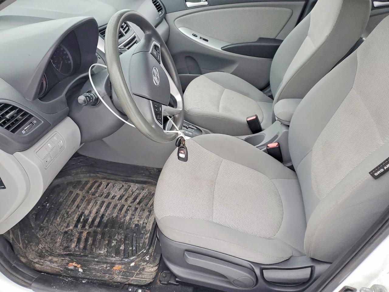 2012 HYUNDAI ACCENT GLS photo 13