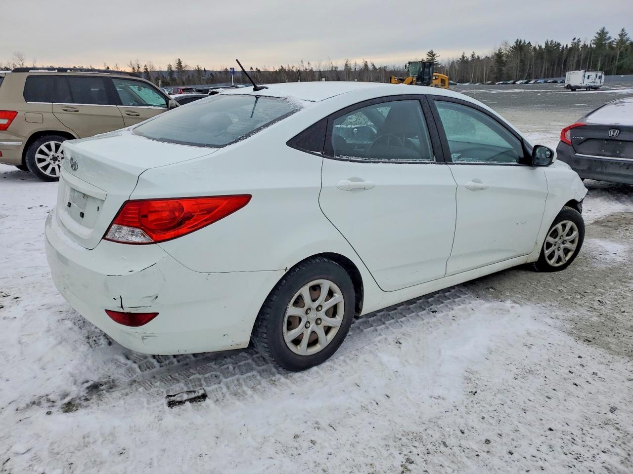 2012 HYUNDAI ACCENT GLS photo 5