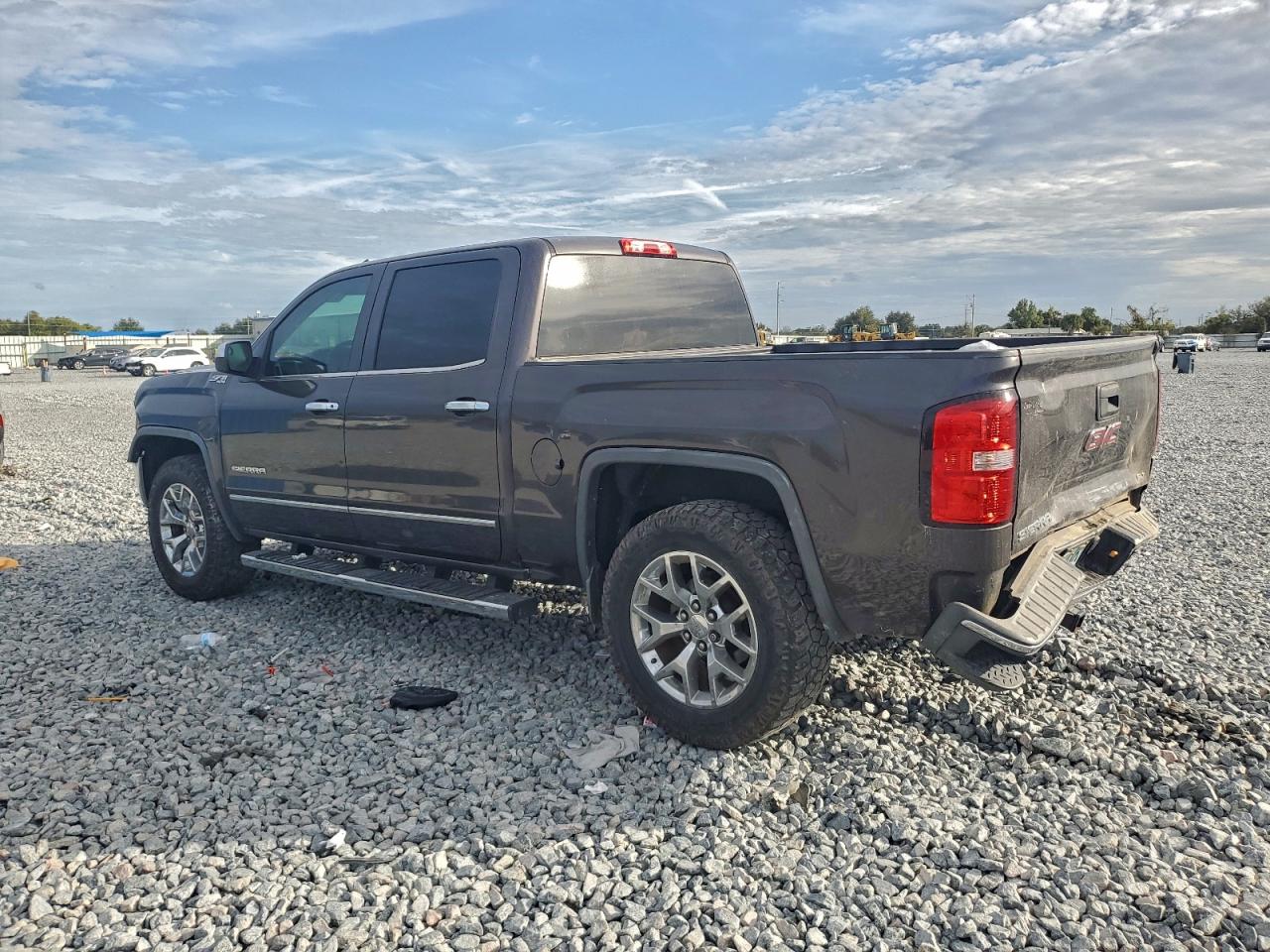 2014 GMC SIERRA K1500 SLT photo 2