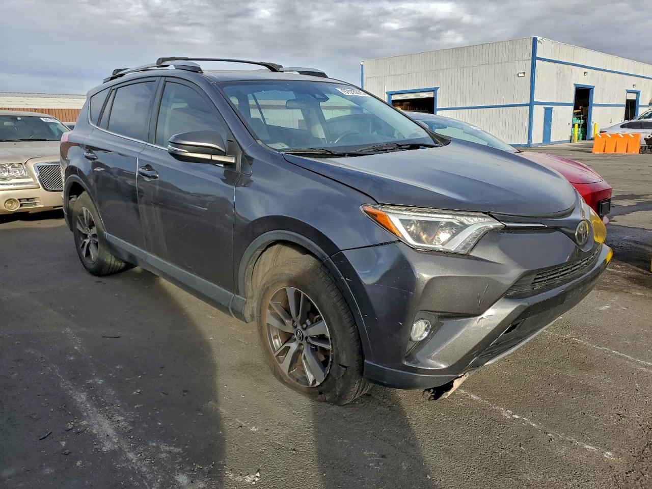 2018 TOYOTA RAV4 ADVENTURE photo 7
