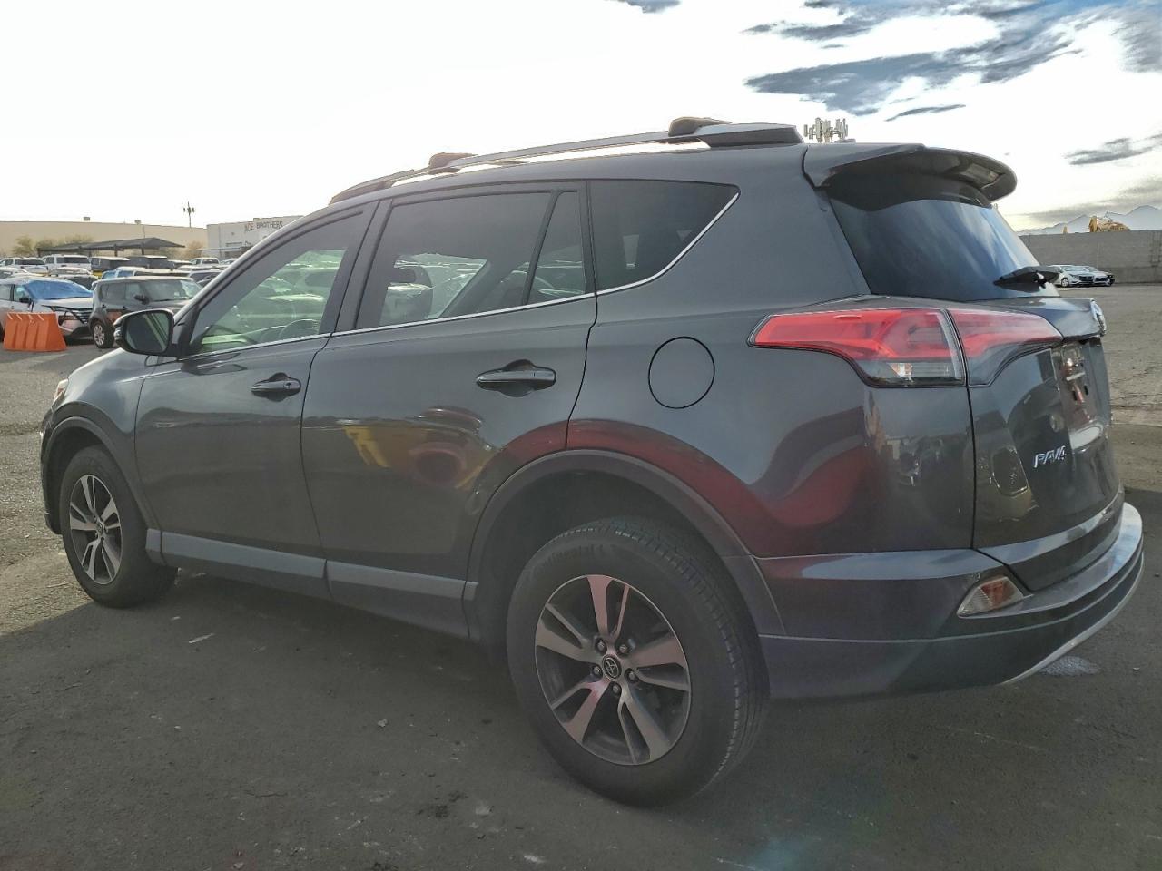 2018 TOYOTA RAV4 ADVENTURE photo 3