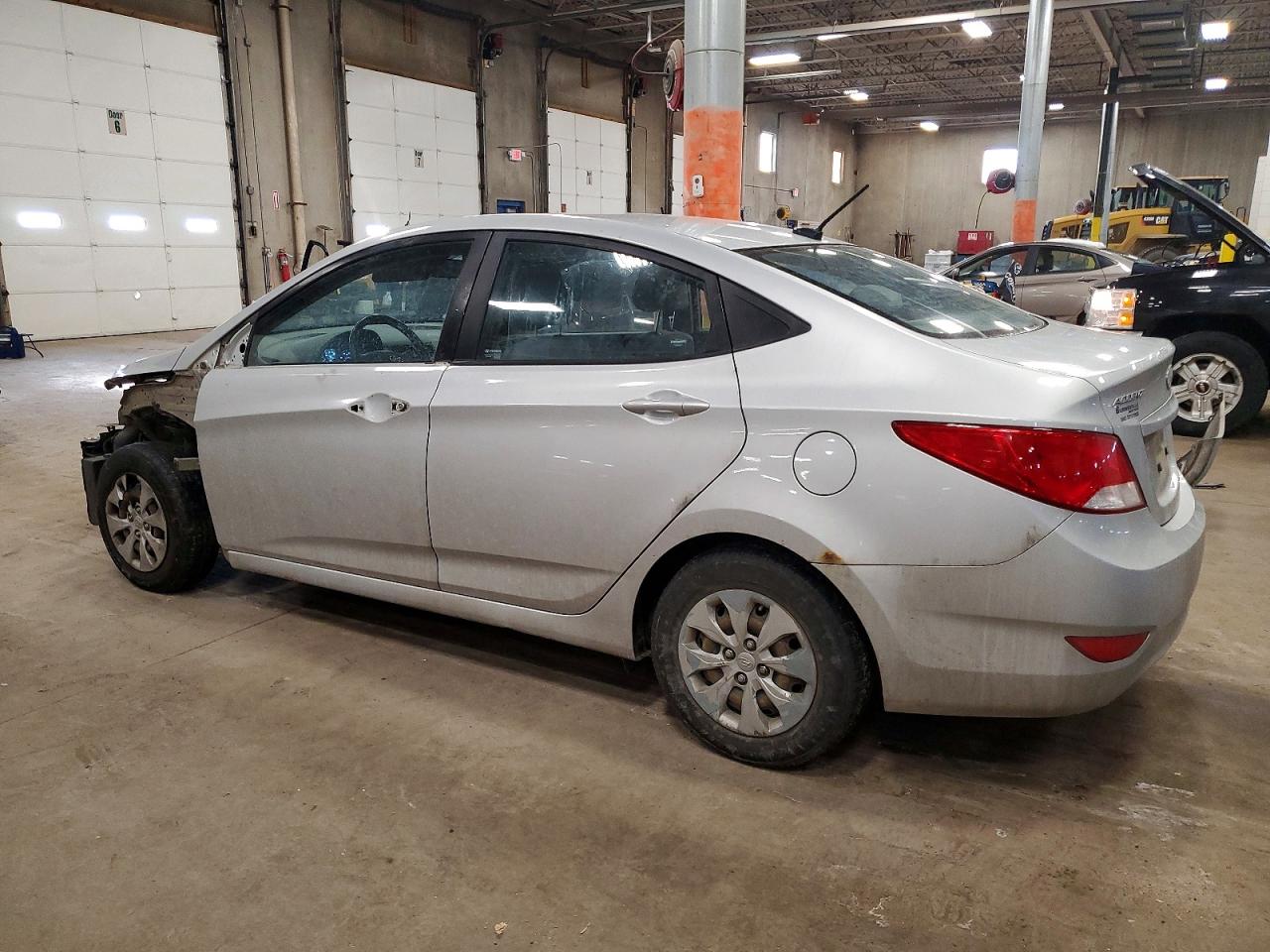 2016 HYUNDAI ACCENT SE photo 3