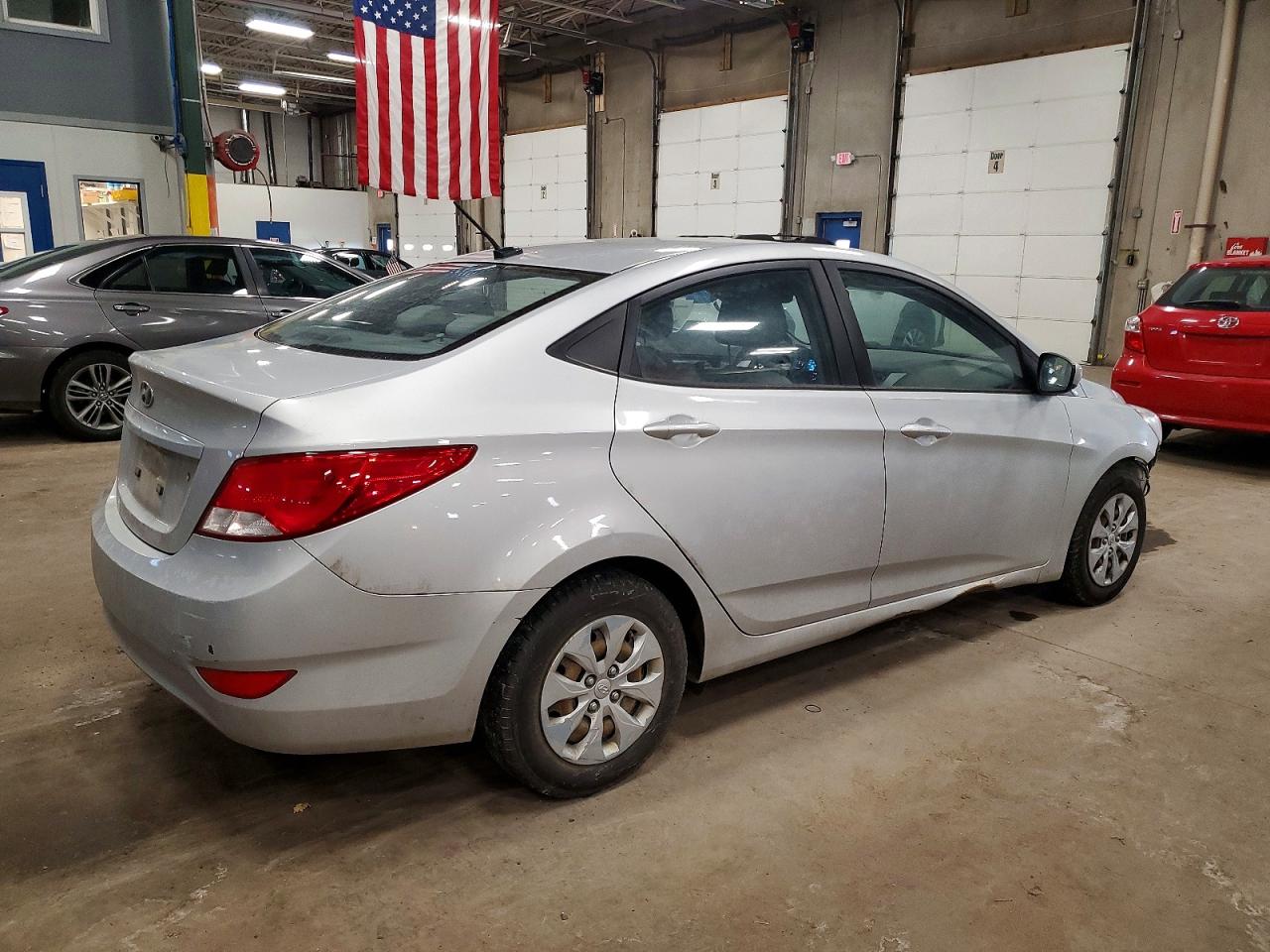 2016 HYUNDAI ACCENT SE photo 5