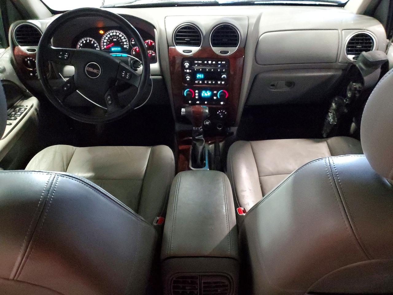 2005 GMC ENVOY photo 8