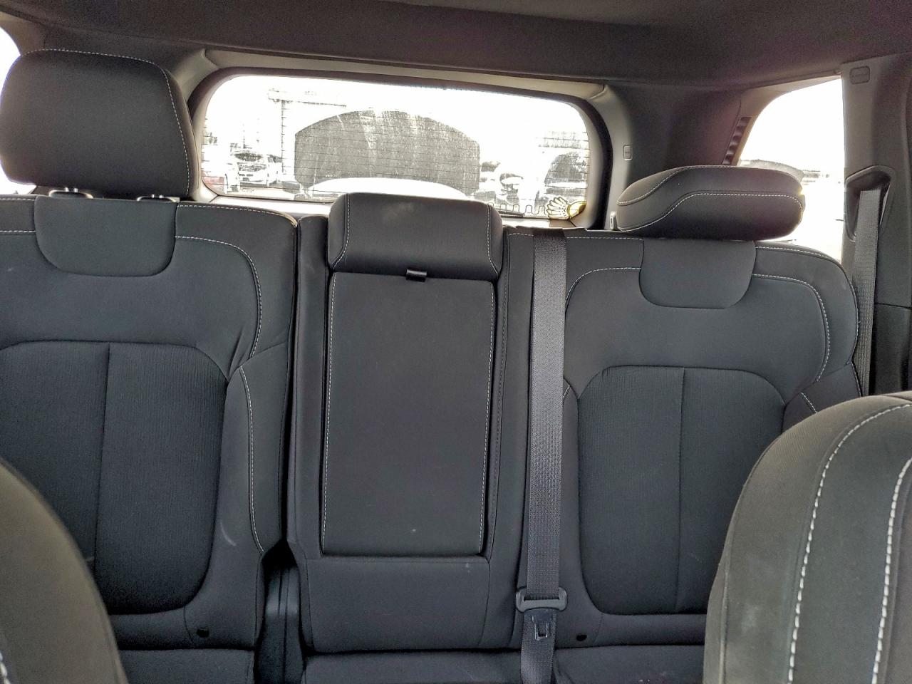 2024 JEEP GRAND CHEROKEE LAREDO photo 19