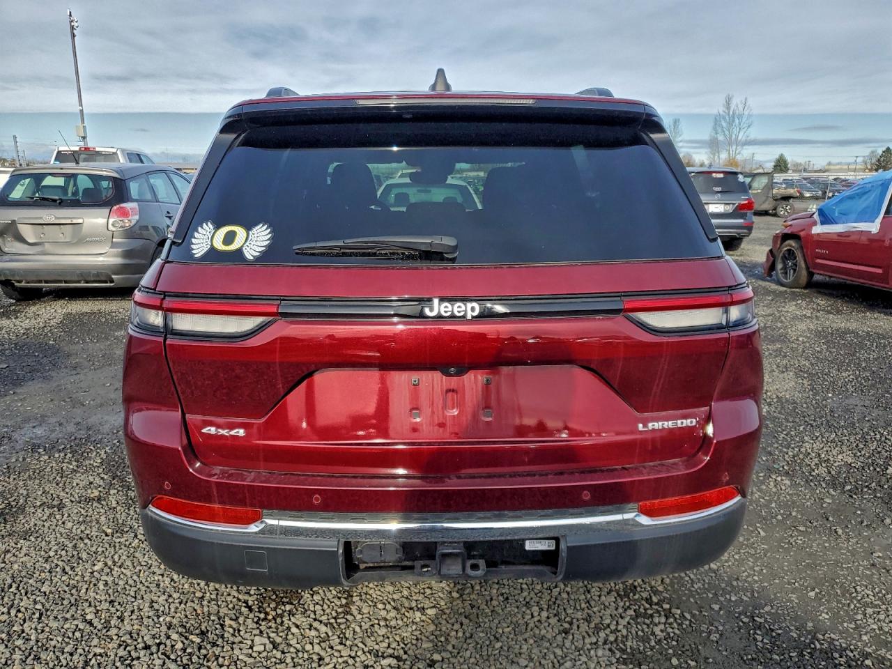 2024 JEEP GRAND CHEROKEE LAREDO photo 11
