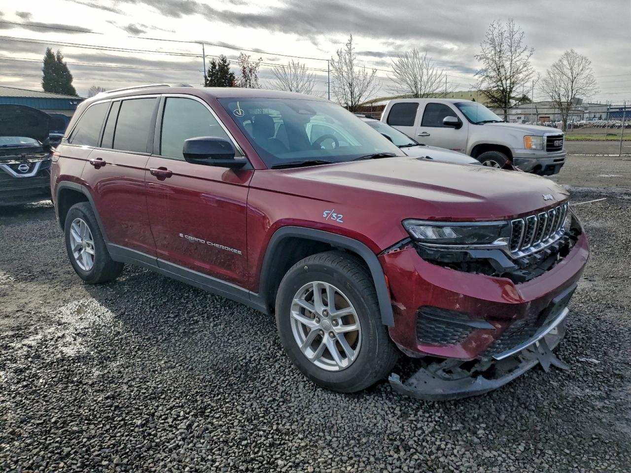 2024 JEEP GRAND CHEROKEE LAREDO photo 7