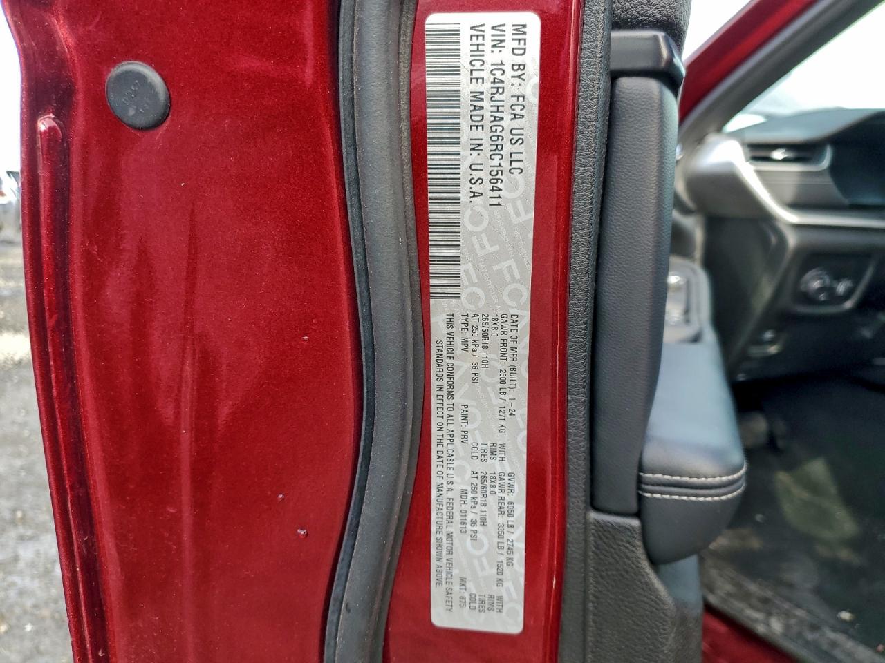 2024 JEEP GRAND CHEROKEE LAREDO photo 25