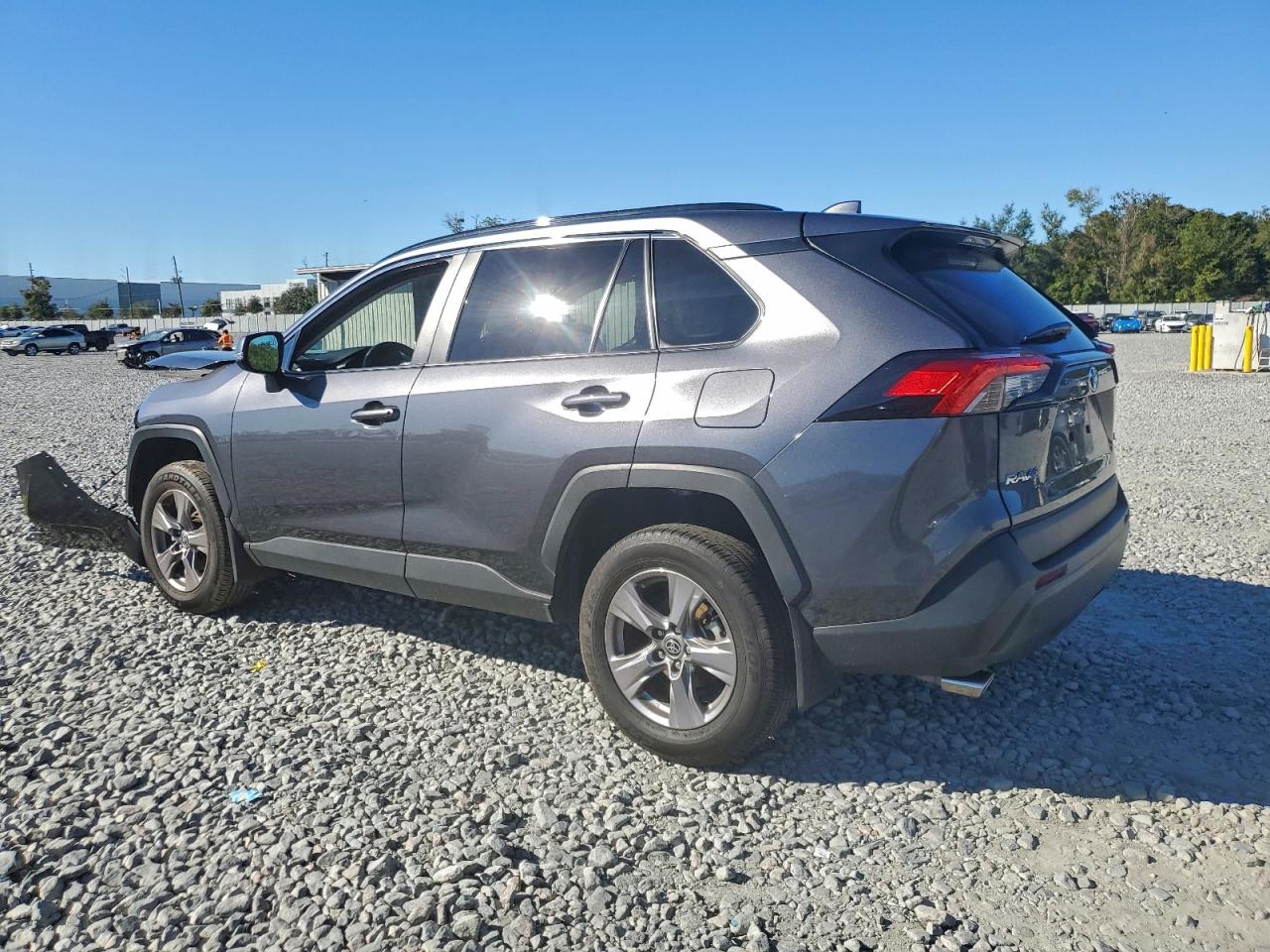 2024 TOYOTA RAV4 XLE photo 4