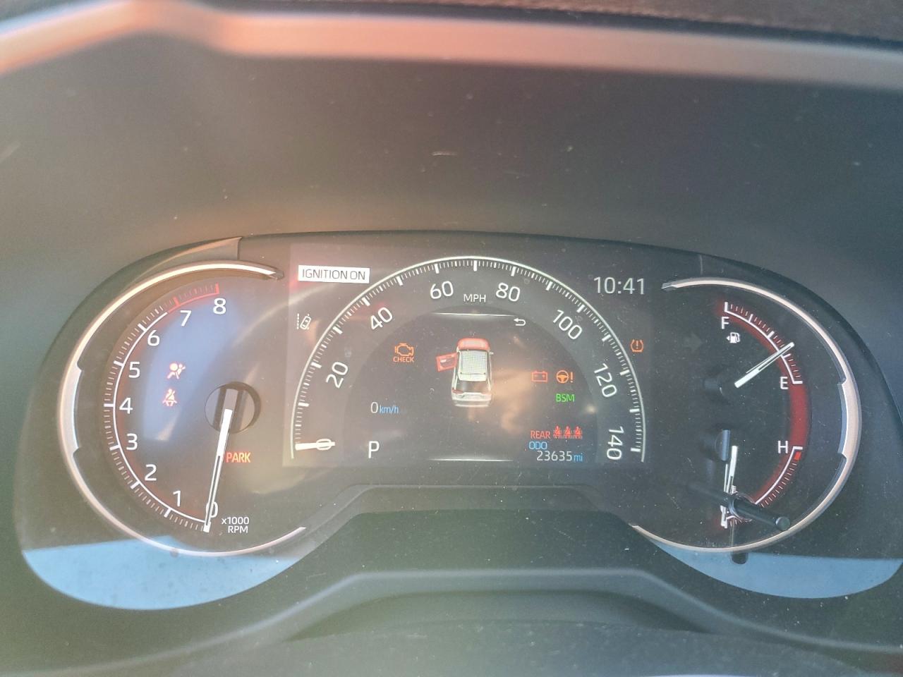 2024 TOYOTA RAV4 XLE photo 25