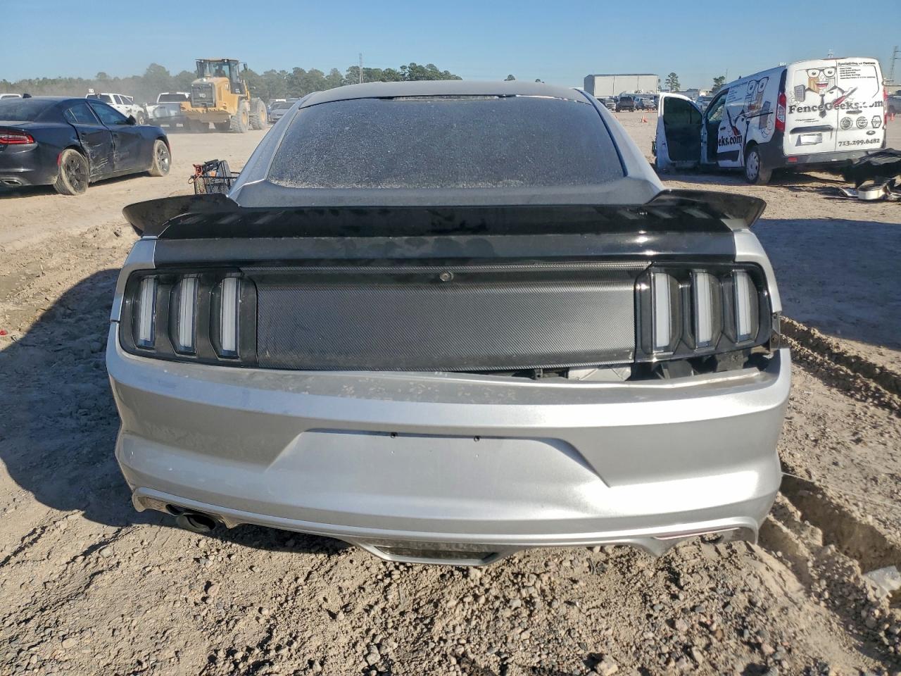 2016 FORD MUSTANG photo 11