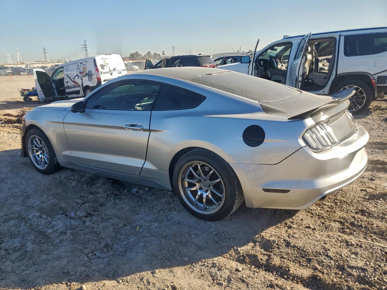 2016 FORD MUSTANG photo 3
