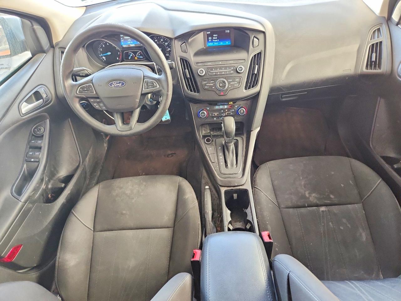 2018 FORD FOCUS SE photo 15