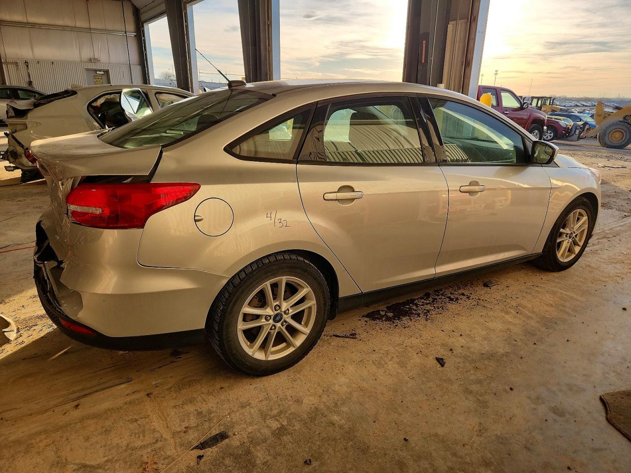 2018 FORD FOCUS SE photo 5